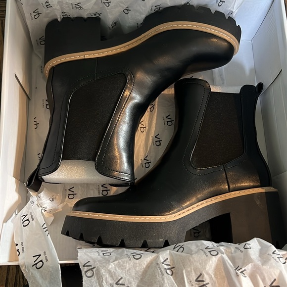 Dole Vita Tobias Black Lug Sole Boots - Picture 6 of 8